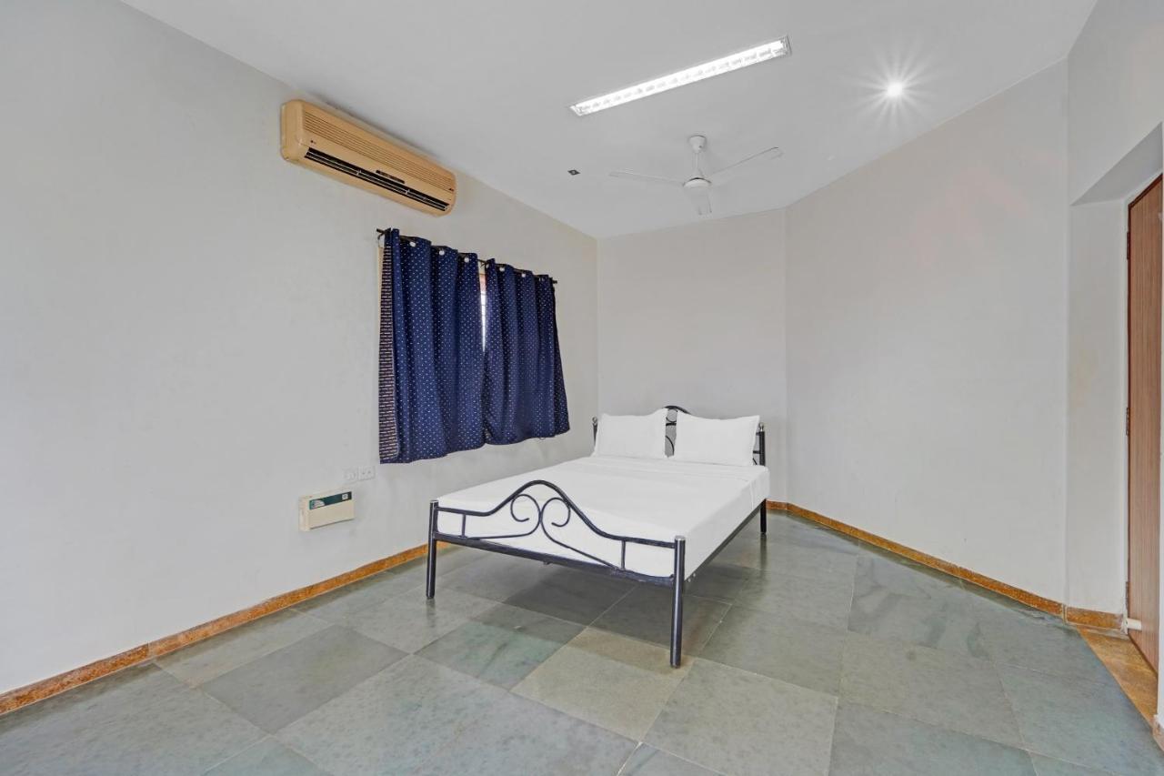 Hotel Flagship Aloha Near Juhu 3*